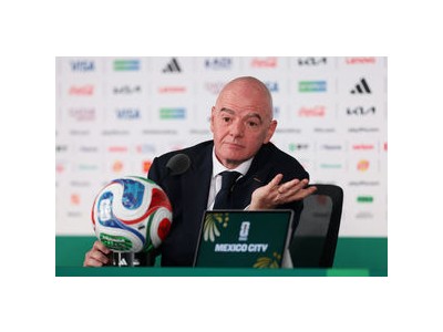 인판티노 월드컵 투자 계획에 UEFA 경고