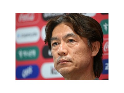 홍명보 전 감독 선임에 한국 축구가 흔들리고 있음