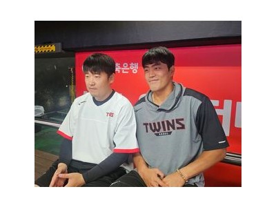 LG 2군 재활 선수 트레이드 반대급부로 택해 논란