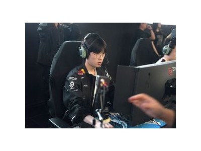 T1 원딜 결승 2세트에서 폭발적 캐리력으로 KT 완파