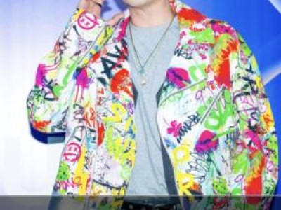 강인 오랜 공백 끝내 국내 석상에 등장해 화제