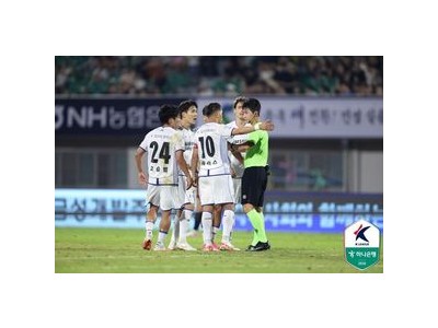 수원 삼성 극장골 취소 논란 계속되자 경기 후 분위기 흐려짐